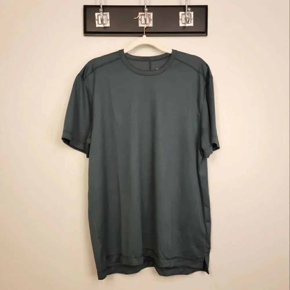 Everlane Athletic Tee